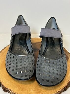 Jambu Alicante Wedge Pumps Mary Jane style slip on elastic strap Women’s 10